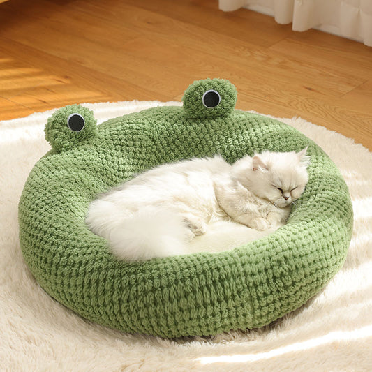 Cozy Frog-Themed Cat Bed